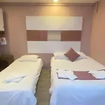 Rezo Hotel
