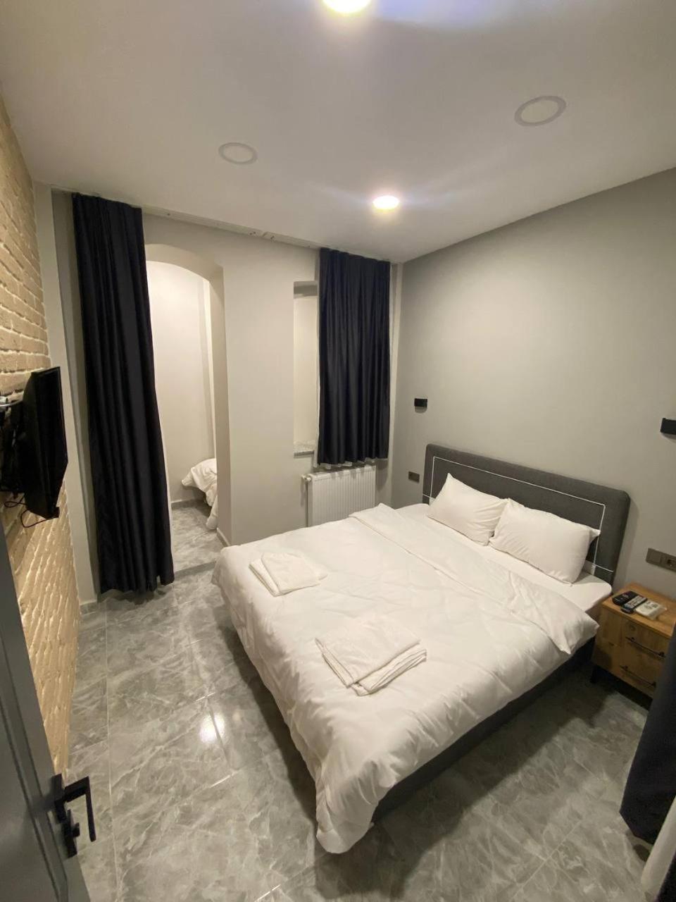 Rezo Apart Otel *